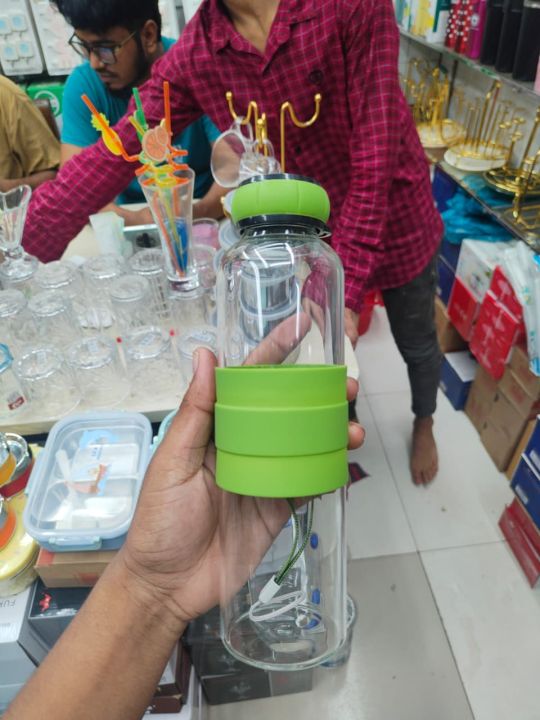 Borosilicate%20Glass%20Water%20Bottle%20500ml,%20Durable,%20Leakproof,%20Dishwasher%20Safe%20-%20Image%202