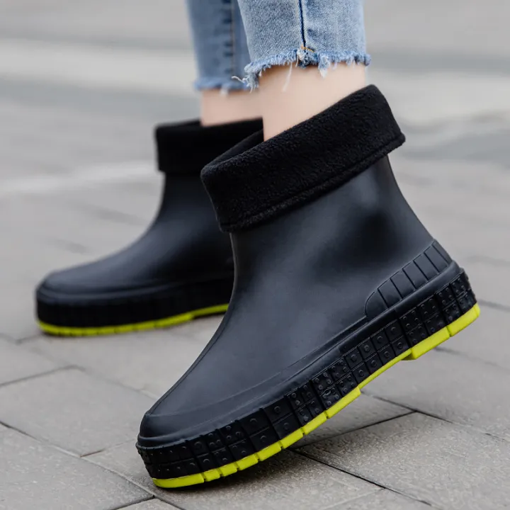 Fashionable%20Japanese%20rain%20boots%20Ladies%20wear%20short%20rain%20boots%20for%20kitchen%20work%20waterproof%20shoes%20rubber%20shoes%20galoshes%20trendy%20outdoor%20wear%20-%20Image%207