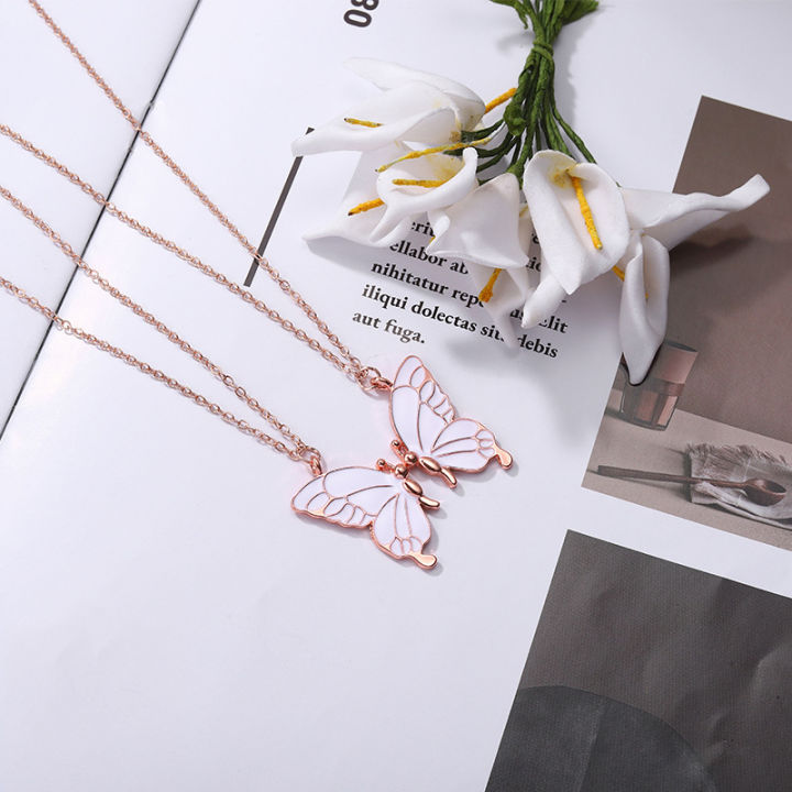 Trendy%202%20Pcs/set%20Butterfly%20Necklace%20for%20Couple%20Gift%20-%20Butterfly%20Pendant%20Card%20Necklaces%20for%20Girls%20Simple%20Stylish%20-%20Image%204