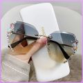 Frameless Sunglasses For Woman Summer Gradient UV Protection Sunglasses With Diamonds Vintage Personality Sun Glasses. 