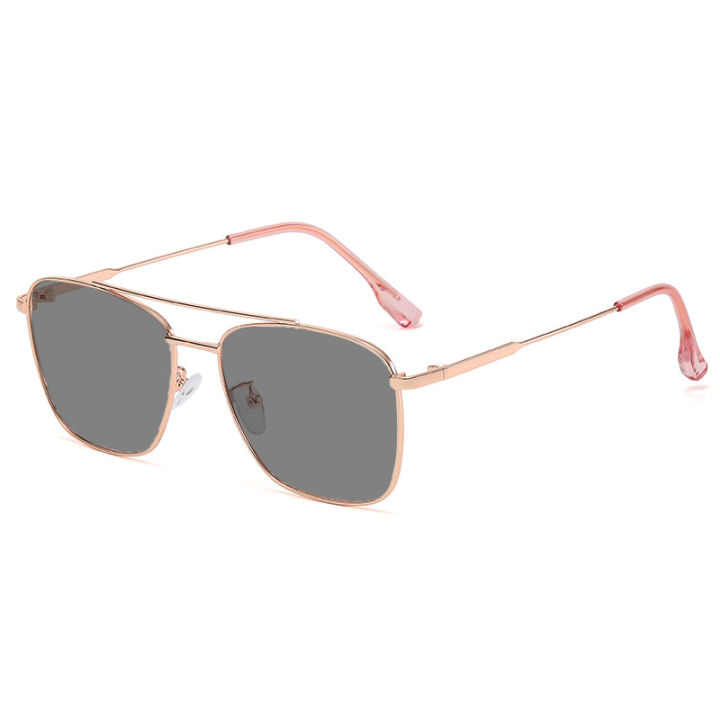 Fashionable%20metal%20simple%20anti-blue%20light%20glasses%20for%20women,%20flat%20mirrors,%20double-beam%20artistic%20color-changing%20glasses%20for%20men%20with%20myopia%20-%20Image%203