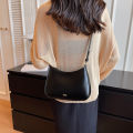 Large Capacity Tote Bag for Women's New Trendy Shoulder Bag Simple and Versatile Commuter Bag Fashion Trendy Crossbody Sling Bag.