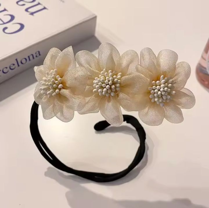 1%20pcs%20messy%20hair%20bun%20flower%20design%20-%20Image%204