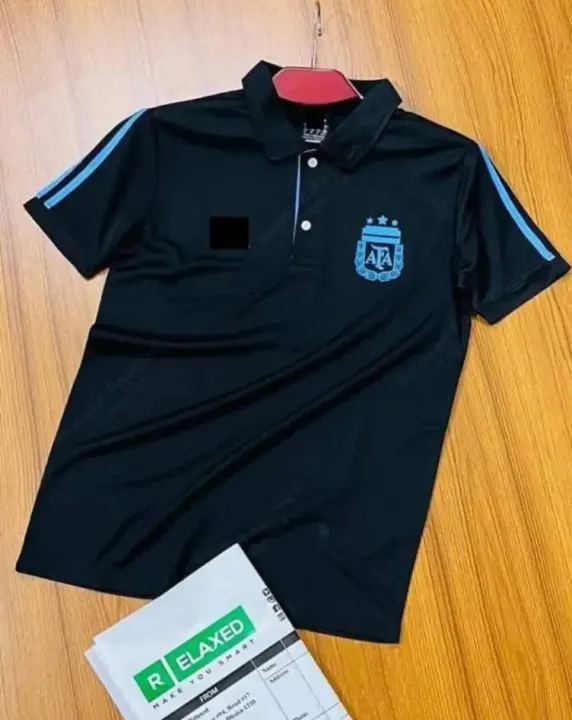 Flaunt%20The%20Argentina%20Football%20Jersey,%20Short%20Sleeve%20Collar%20Football%20Jersey%20-%20Showcase%20Your%20Football%20Fandom%20-%20Image%202