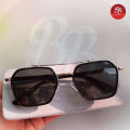 Anti-reflective UV400 Squre sunglass for man. 