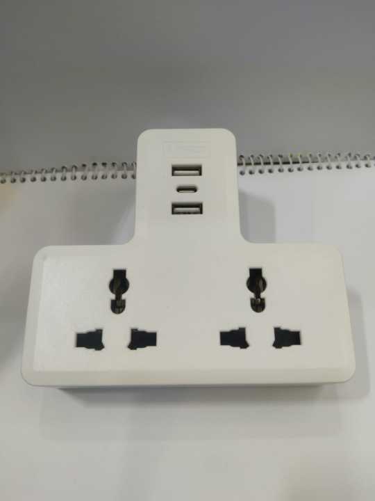 Universal%20USB%20Multi%20Plug%20Travel%20Adapter%20International%20Converter%20Power%20Socket%20Type%20C%20UK/US/AU/EU/CA%20All%20in%201%20Travel%20Adapter%20-%20Image%204