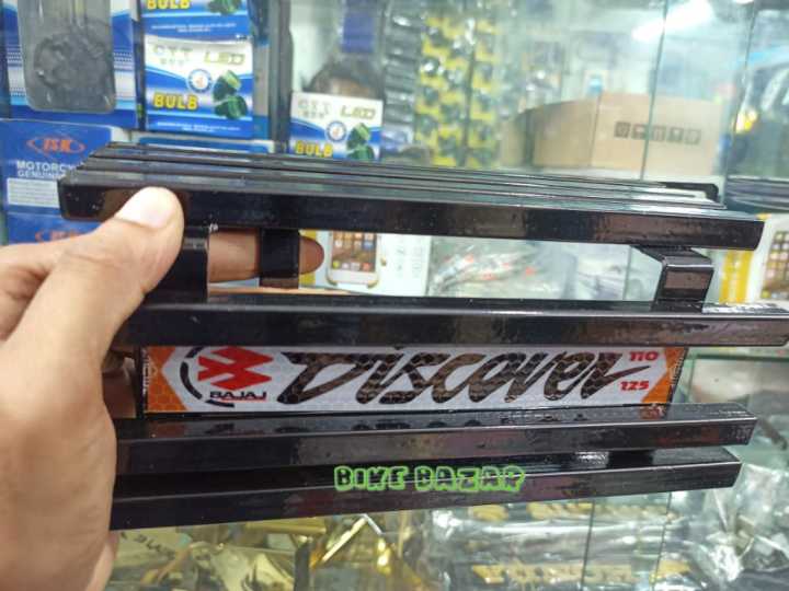 Discover%20125cc%20and%20110cc%20%20silencer%20guard%20stainless%20still%20box%20padani%20silencer%20cove%20black%20colourr%20-%20Image%203