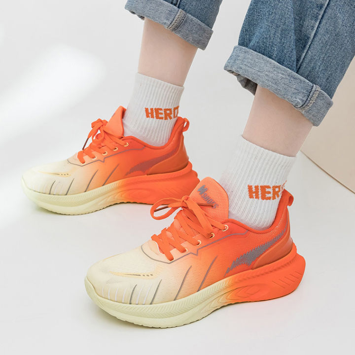 Sneakers, women's soft-soled couples, jump rope shoes, spring and summer, outdoor casual, breathable mesh, fly-woven running shoes, men's sports style