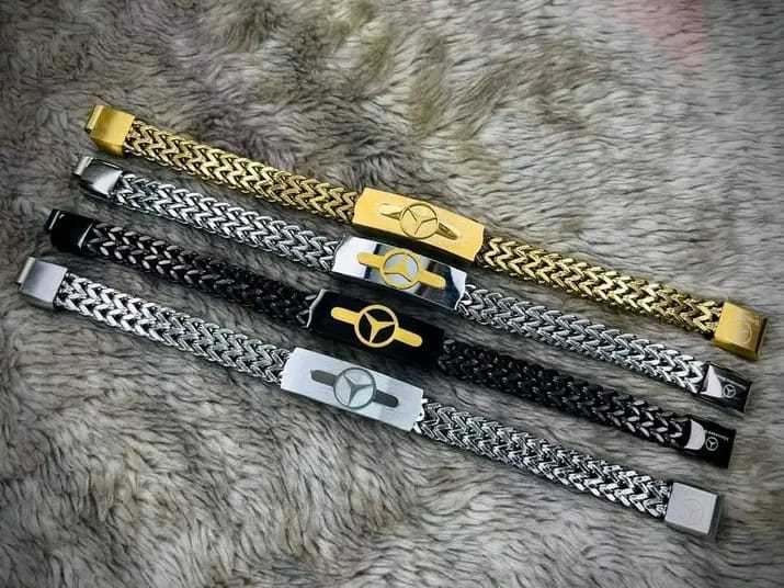 Elegant%20Men's%20Stainless%20Steel%20Bracelet%20with%20Logo%20Detail%20-%20Fashion%20Jewelry%20-%20Image%205