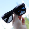 Just Married Love Shape Sunglasses Practical Photo Props Wedding Party Gifts For Women Men. 