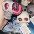 Halloween Squeeze Toys Skull Stress Ball Halloween Squishy Toys Skeleton Head Ugly Cute Bursting Eyes Wacky Creations Kid Toys. 