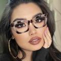 Vintage Design Reading Glasses Designer Glasses Eye Tea Color Eyeglasses Leopard Print Square Frame Optical Glasses for Women. 