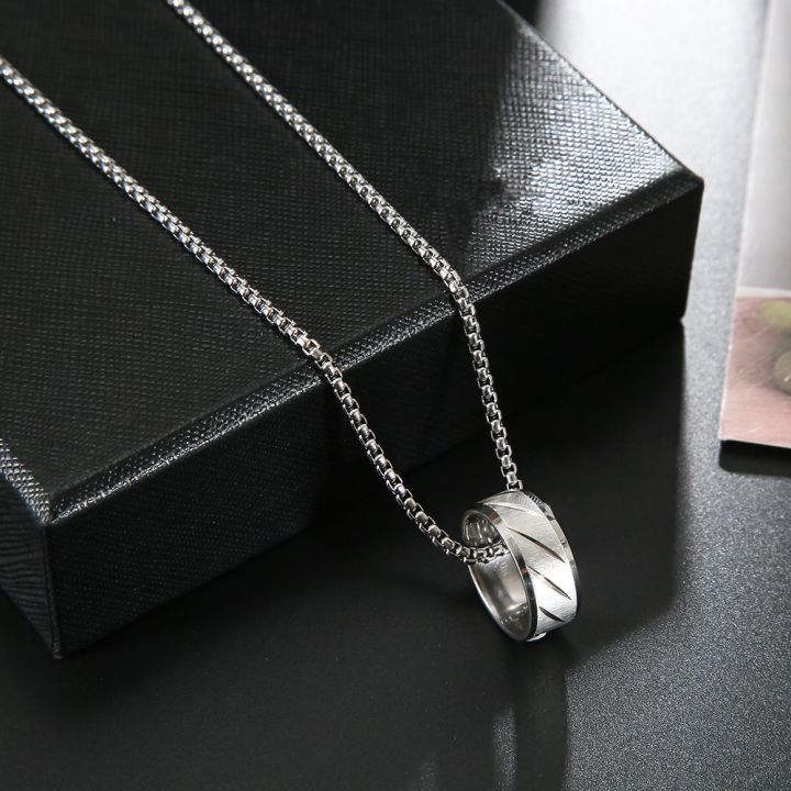 Classic%20Circle%20Ring%20Pendant%20Necklace-%20Men%20Stainless%20Steel%20%20Color%20Round%20Rings%20Cuban%20Chain%20Necklace%20-Men%20Jewelry%20Gift%20-%20Image%206