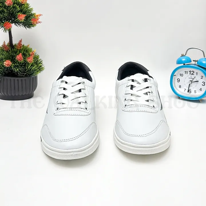 New%20Stylish%20and%20Fashionable%20Winter%20Exclusive%20Sneakers%20Converse%20Shoes%20for%20Men%20-%20White%20Shoes%20-%20Image%204