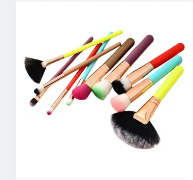 Soft%20Kabuki%20Makeup%20Brush%20Set%2010%20Pieces%20Premium%20Synthetic%20Kabuki%20Makeup%20Brush%20Set-Black%20Gold%20-%20Image%206