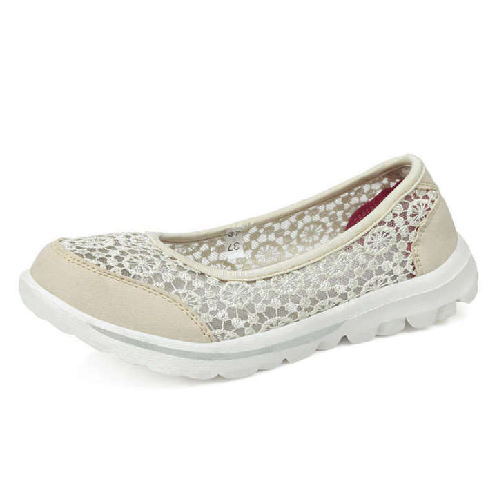 New%20Breathable%20Hollow%20Lace%20Mesh%20Non%20slip%20Elderly%20Flat%20Bottom%20Mom%20Women's%20Shoes,%20Lazy%20Shoes%20-%20Image%205