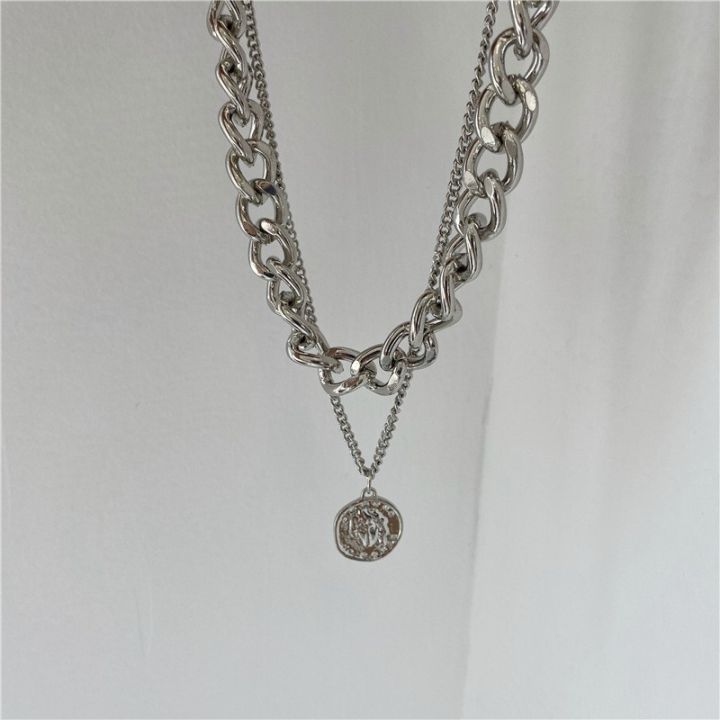 Retro%20Metal%20Vintage%20Pendant%20Necklace%20Ins%20Girl%20Accessories%20-%20Image%204