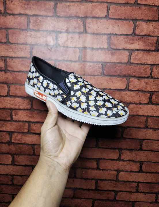 Fashionable%20%20Sneakers%20Shoes%20For%20Women%20-%20Image%202