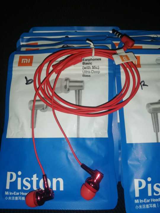 Piston%20In-Ear%20Earphone%20For%20MI%20and%20all%20types%20of%20smartphones%20-%20Image%202