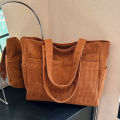 2023 ew Original esign Japanese ipper Commuter hiened Velet utot ag Casual Student One Shoulder andbag.