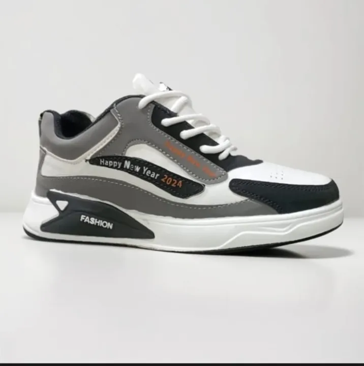 Stylish%20and%20Fashionable%20Winter%20and%20Summer%20Sneakers%20for%20Men%20By%20Tahus%20Bazar%20-%20Image%205