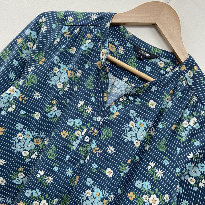 Ladies%20Three%20Quarter%20Sleeve%20Soft%20Floral%20Casual%20Tops%20With%20Knitted%20Bottom%20From%20Levin%20-%20Image%207