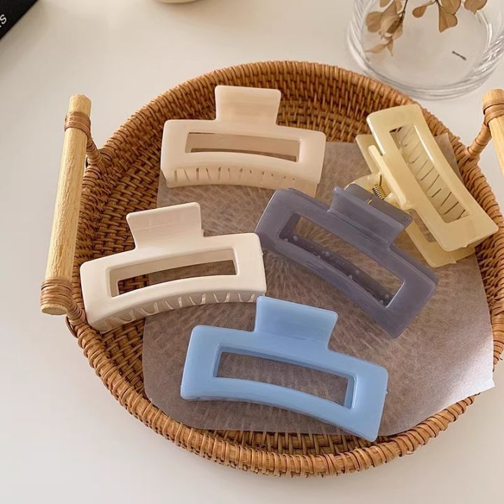 Jelly%20Grab%20Clip%20Women's%202024%20New%20Hair%20Shark%20Hair%20Clip%20on%20the%20Back%20of%20the%20Head%20Large%20Hair%20Shark%20Clip%20Hair%20Volume%20Clip%20Simple%20Hairpin%20Headwear%20-%20Image%202