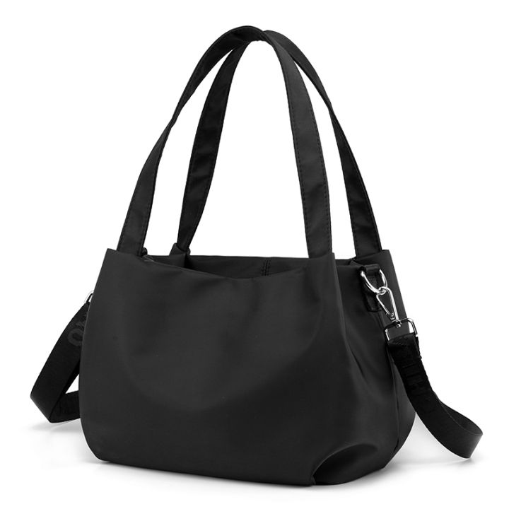 Fashion%20Casual%20and%20Lightweight%20Nylon%20Handbag%20Shoulder%20Bag%20Crossbody%20Bag%20Cloud%20Bag%20Cloth%20Bag%20Practical%20Lightweight%20and%20Large%20Capacity%20-%20Image%205