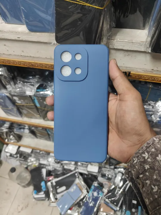 For%20vivo%20Y28%204G%20Luxury%20Shockproof%20Liquid%20Silicone%20Phone%20Case%20Back%20Cover%20-%20Image%202