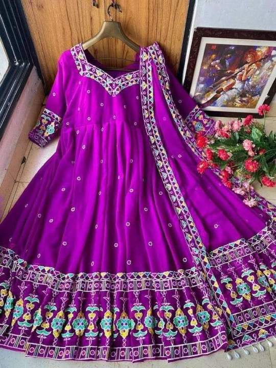 New%20Readymade%20gown%20Skin%20Print%202Piece%20-%20Image%203
