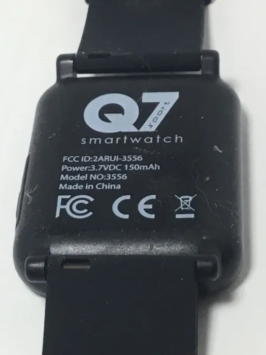 Q7%20Smartwatch%20wireless%20charging%20-%20Image%205