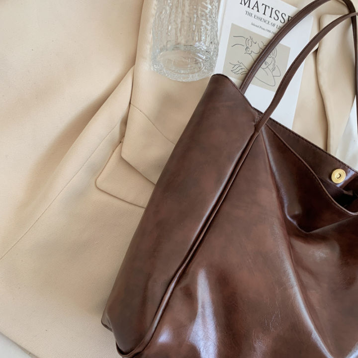 Tote%20Bag%20Women's%20Bag%202021%20New%20Autumn%20and%20Winter%20Japan%20and%20South%20Korea%20Large%20Capacity%20Soft%20Leather%20Shoulder%20Bag%20Retro%20Casual%20Hand-Held%20Bucket%20Bag%20-%20Image%203