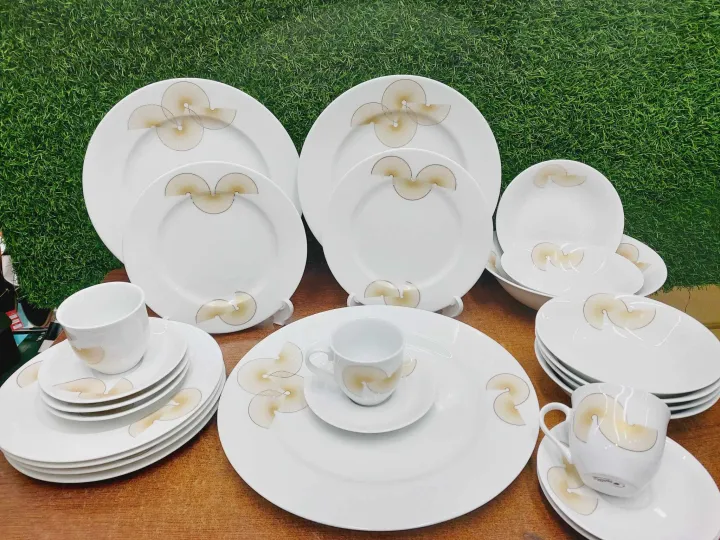 32%20pieces%20dinner%20set%20Golden%20Sing%20for%20gift%20and%20home%20decoration.%20Ceramic%20Daining%20Set%20White%20Round.%20-%20Image%208