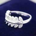 Crystal Finger Ring for Women Love Fashion Jewelry Ring.