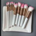 Premium Kabuki Brush Set - 10 Pieces Set. 