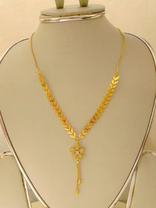 Leaf%20Design%20Fashionable%20New%20Model%20Necklace/Chain%20For%20Women%20&%20Girls%20-%20Image%202