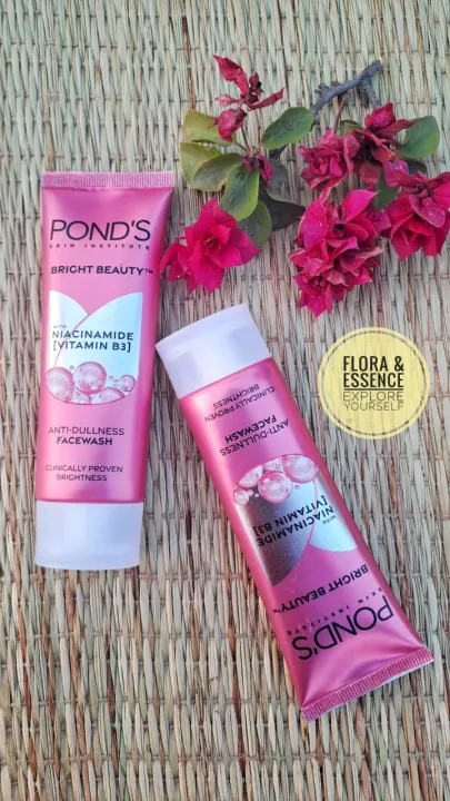 POND'S%20Ponds%20Bright%20Beauty%20Spotless%20Glow%20Facewash%20With%20Vitamin%20B3%2050gm%20(Indian%20Original)%20-%20Image%209