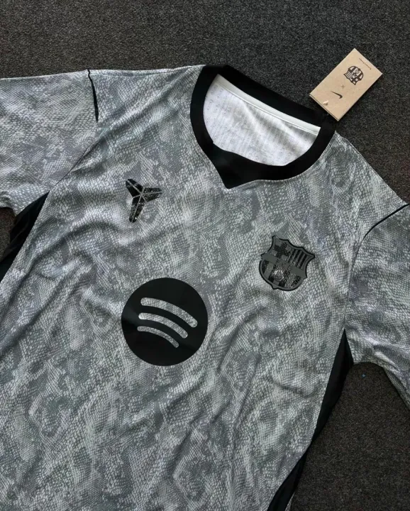 FC%20Barcelona%202026/27%20away%20jersey%20Player%20Version%20(Half%20Sleeve)%20Jersey%20-%20Image%202
