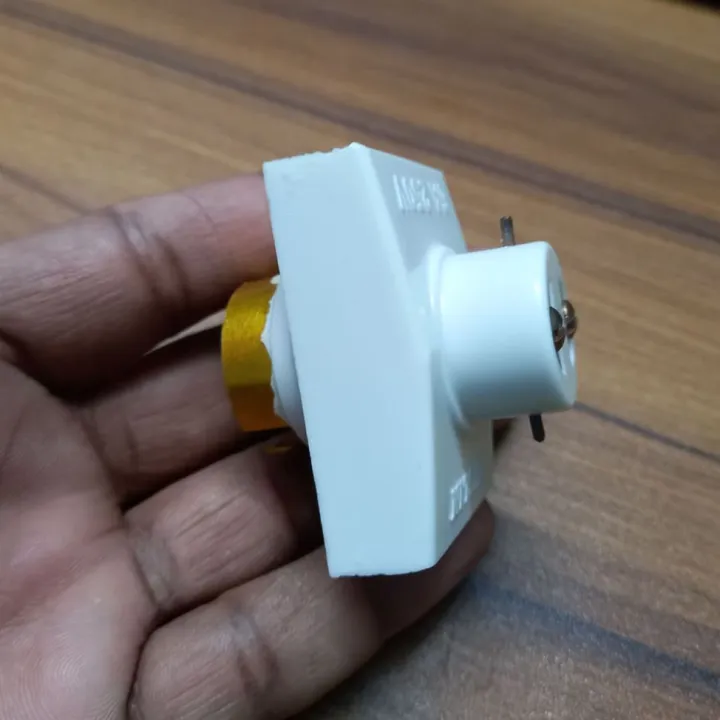 Electrical%20Multifunctional%204%20In%201%20Socket%20AC%20250V%206A%202%20Pin%20Parallel%20Adapter%20Socket%20LED%20Light%20Bulb%20Socket%20Holder%20Plug%20Converter%202%20Point%20Socket%20-%20Image%203