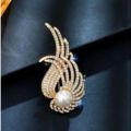 Crystal Brooches Fashion Clothes Pins Shiny Temperament Pearl Men Brooch Women Jewelry. 