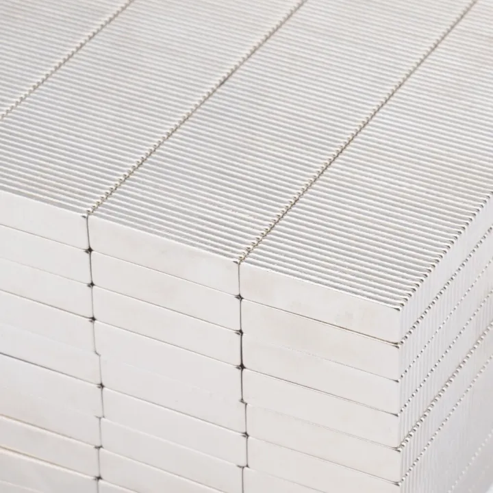 High-Strength%20N52%20Neodymium%20Square%20Magnets%2025x5x1mm,%2025x5x1.5mm%20for%20DIY%20Projects,%20Magnetic%20Playboards,%20and%20Office%20Organization%20-%20Unisex%20-%20Image%205