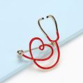 New Medical Medicine Brooch Pins Gold Stethoscope Heart Shaped Pin for Doctor Nurse Backpack Lapel Badge Jewelry Gift.