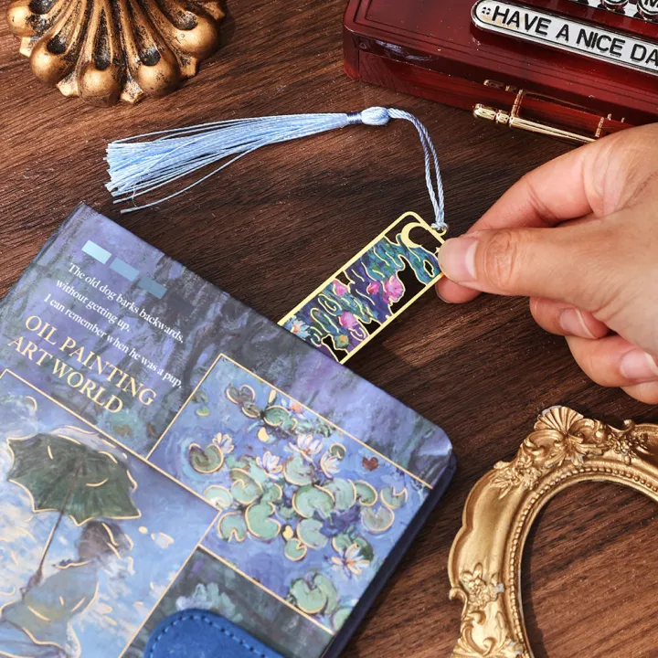 Creative%20Retro%20Metal%20Floral%20Glimpse%20Bookmarks%20Famous%20Painting%20Handbook%20Pendant%20Reading%20Book%20Clip%20Hollow%20Out%20Tassel%20Bookmarks%20for%20Book%20Lovers%20Writers%20Readers%20-%20Image%207