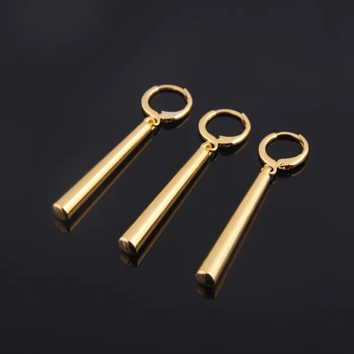 Anime%20One%20Piece%20Earrings%20Roronoa%20Zoro%20Ear%20Clips%20Stud%20Halloween%20Fashion%20Cosplay%20Accessory%20-%20Image%204