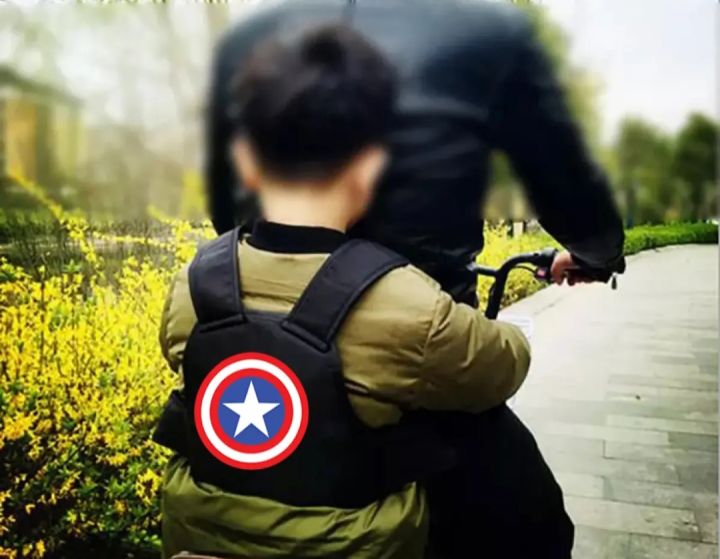 Durable%20Kids%20Safety%20Strap%20for%20Motorcycle%20Riding%20-%20Adjustable%20Carrier%20Belt%20-%20Image%206