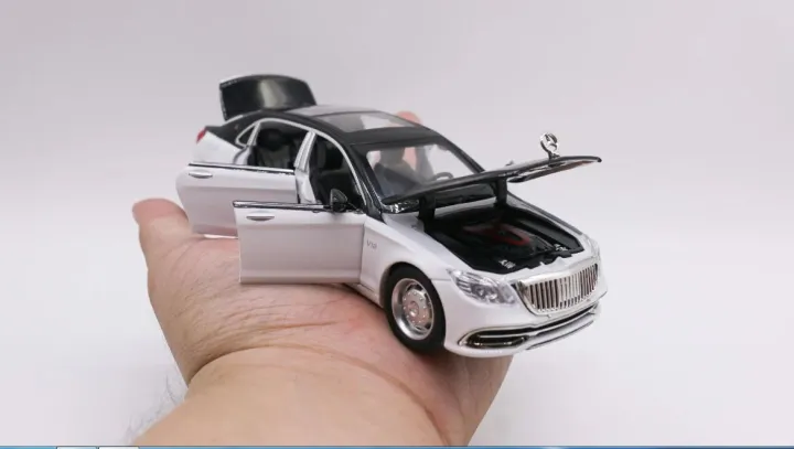 Exceotional%20Quality%20-%20Mercedes%20bens650%20black%20white%201:24%20jiaaye%20model%20car%20di%207950%20-%20Vintage%20Choice%20-%20Exclusive%20Experience%20-%20Image%205