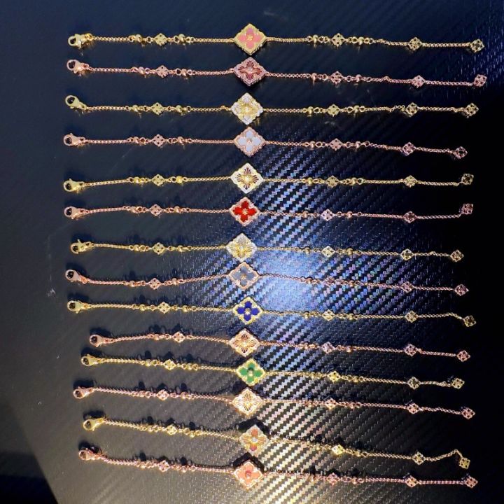 Buccellati%20V%20Gold%20Clover%20Bracelet%20Women's%20European%20and%20American%20Court%20Style%20Plated%2018K%20Rose%20Gold%20High%20Version%20Factory%20Wholesale%20-%20Image%204