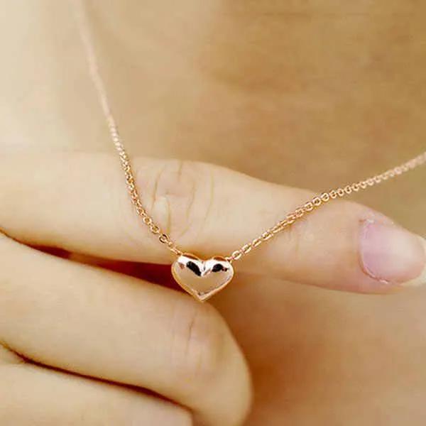 Romantic%20Stainless%20Steel%20Love%20Heart%20Chain%20-%20Image%204