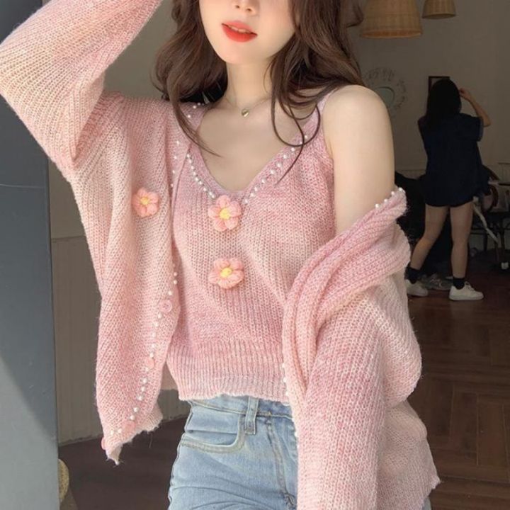 Spring%20Clothing%20Suit%20Sweater%20Korean%20Style%20Solid%20Color%20Sweet%20Flower%20Knitted%20Cardigan%20+%20Three-Dimensional%20Flower%20Small%20Sling%20Two-Piece%20Set%20for%20Women%20-%20Image%202