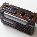 Portable cassette player, wooden recorder, outdoor old portable radio, FM, am, SW.